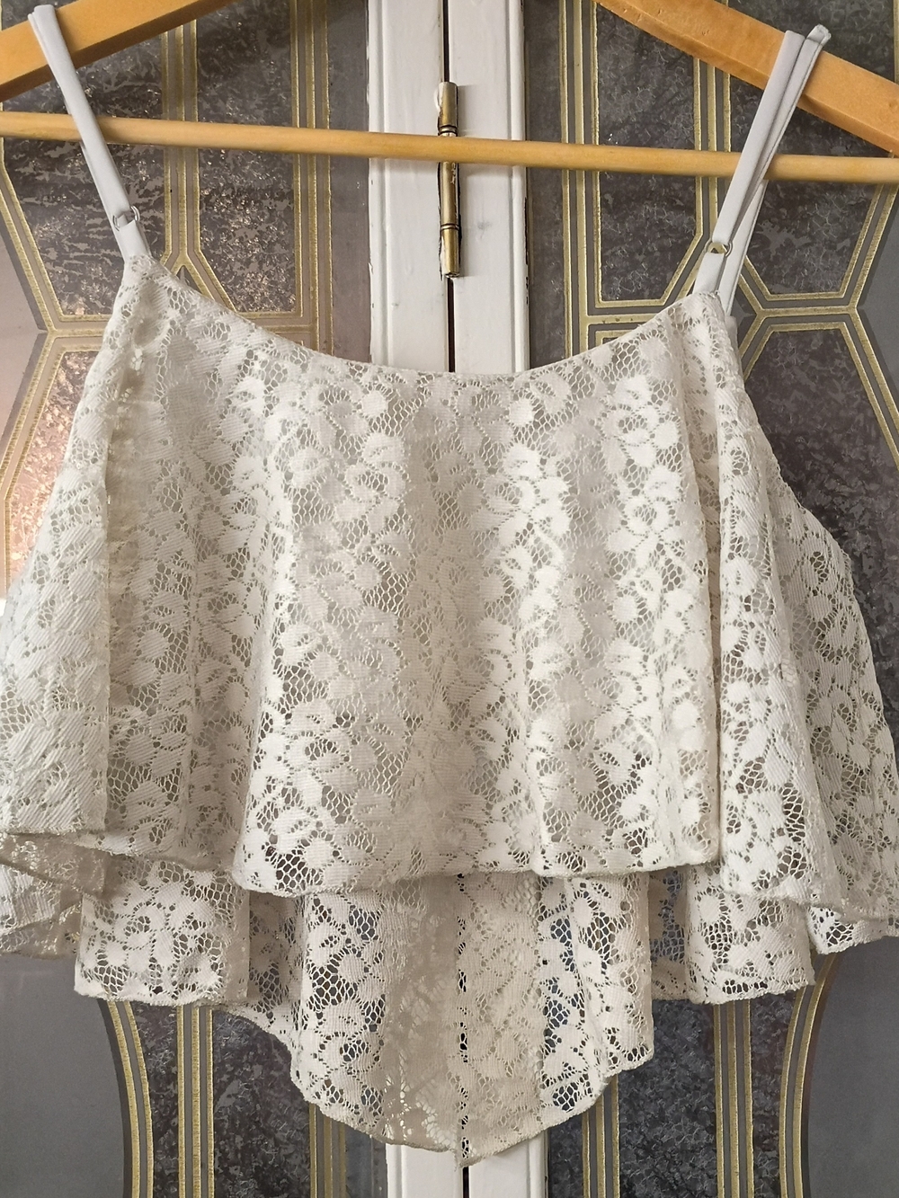 Kirra Ivory Lace Crop Top - Picture 4 of 8